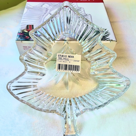 NWT—Studio Nova Crystal Dish—8” Christmas Tree Shape - Picture 9 of 10